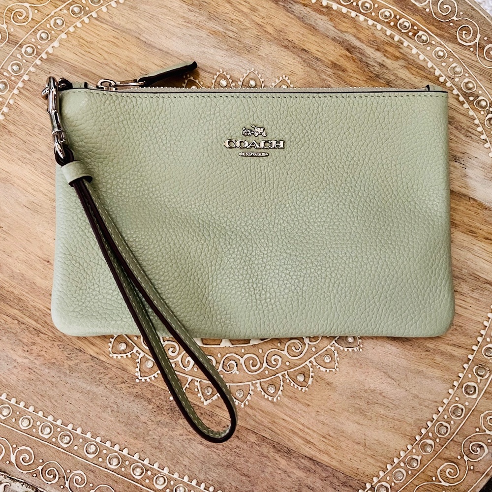 NWT Coach Small Wristlet/Pale Green